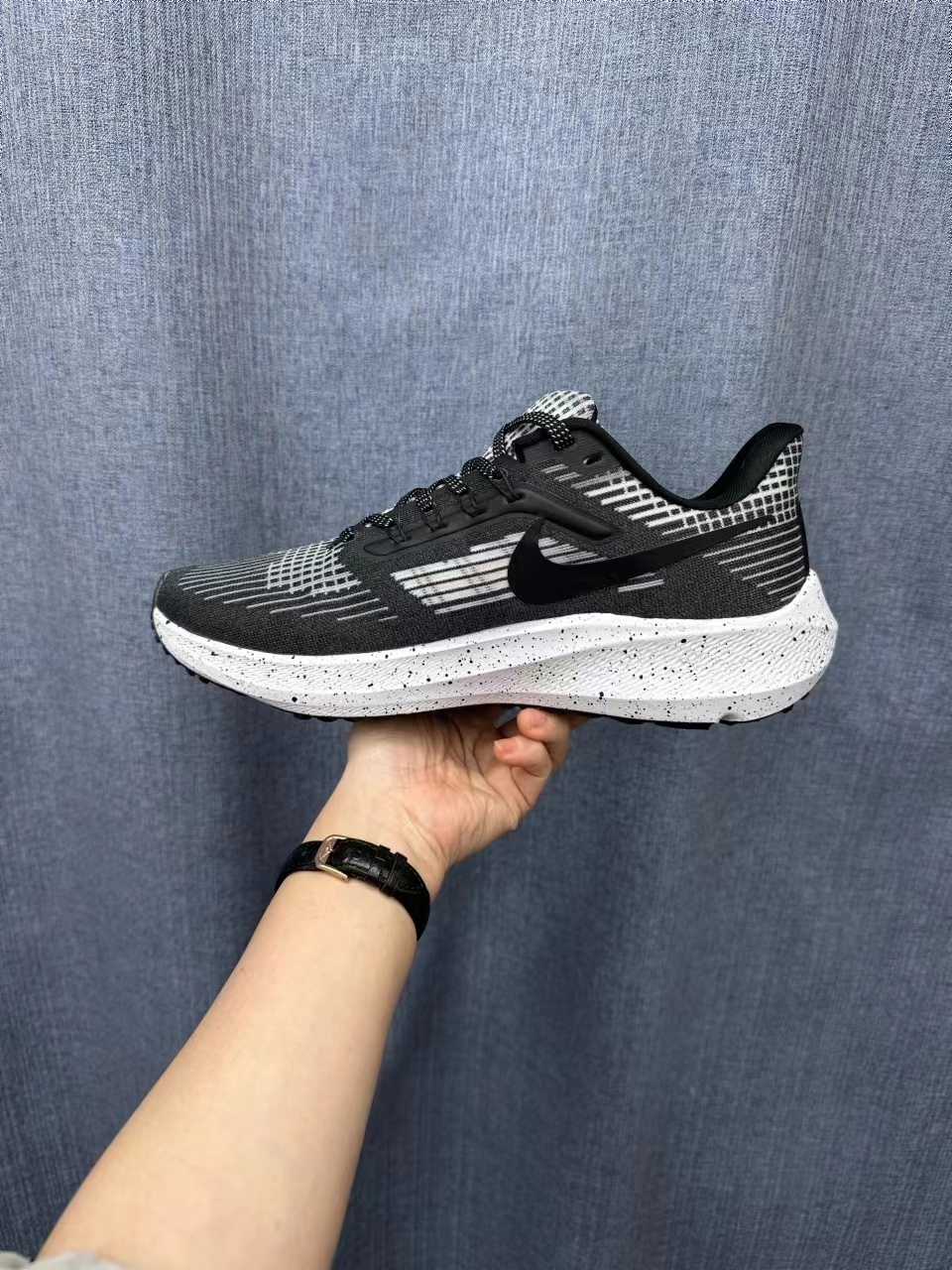 Nike Air Zoom Black And White